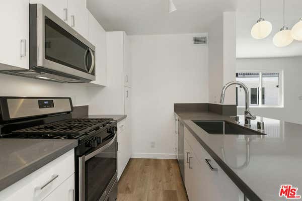 1 bed, 1 bath, 600 sqft, $1,749, Unit 8