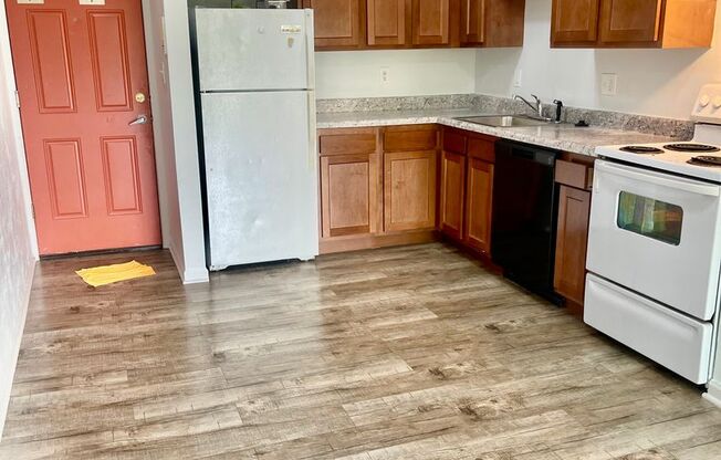 2 beds, 1 bath, 950 sqft, $1,295, Unit #303