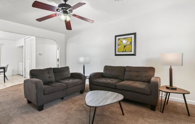 2 beds, 1 bath, 600 sqft, $850