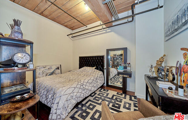 1 bed, 1 bath, 1,110 sqft, $3,750, Unit 326