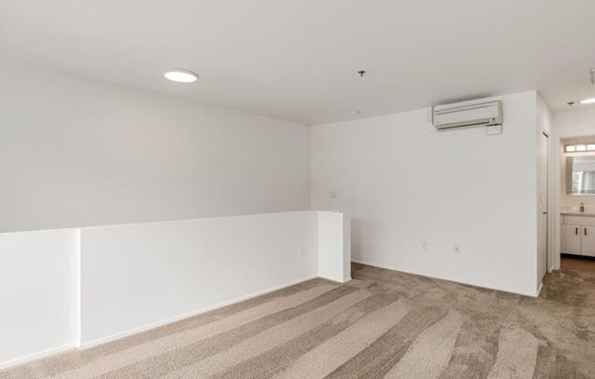 1 bed, 1 bath, 660 sqft, $1,600, Unit 404