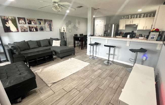 2616 NW 22 ST