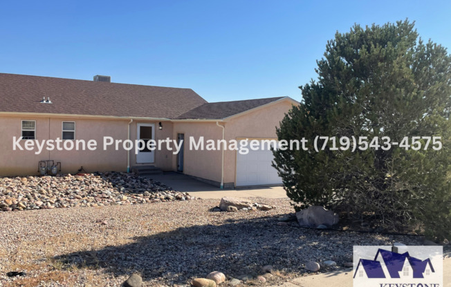 3 Bedroom, 3 Bath, 2 Car Attached Garage Duplex in Pueblo West $1650/$1650