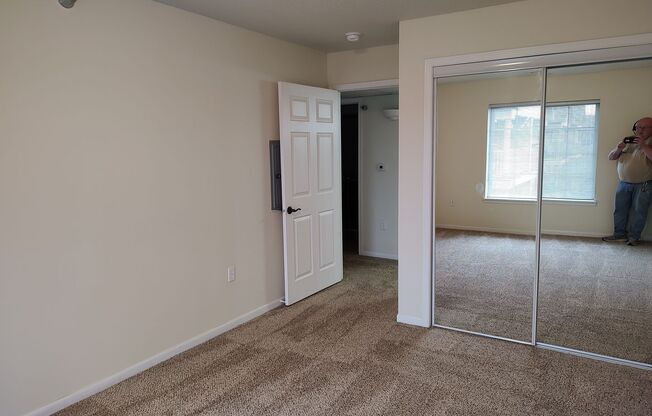 2 beds, 1 bath, $1,130