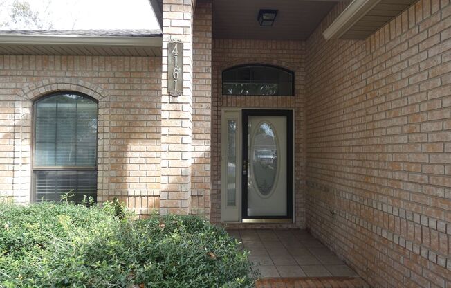 3 beds, 2 baths, $2,500