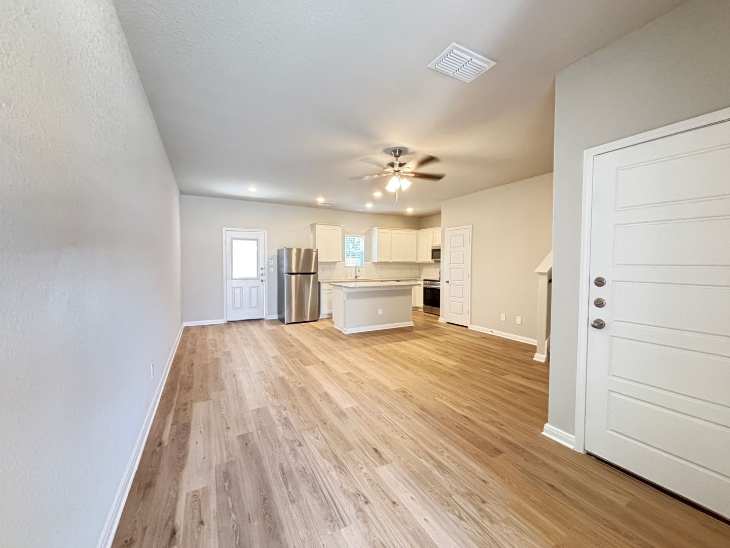 Modern 3 Bd 2.5 Full Bath Townhouse Near UTSA &  LaCantera