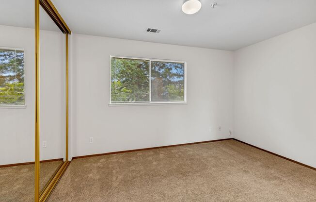 1 bed, 1.5 baths, $2,200, Unit 3