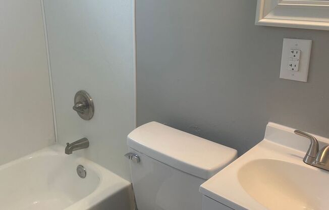 Newly Renovated One Bedroom Duplex - Water & Lawncare Included!