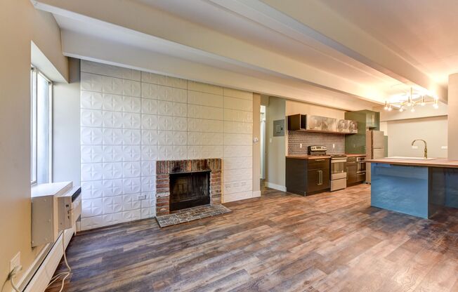 2 beds, 1 bath, 700 sqft, $1,850, Unit 603