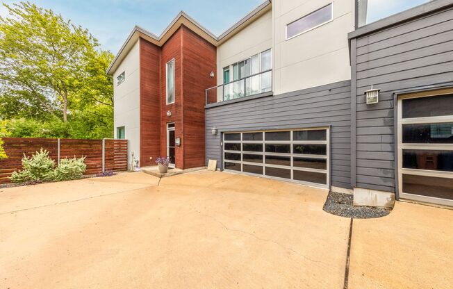 Gorgeous Fully Furnished Home in Brentwood - Short Term Lease  Options Available