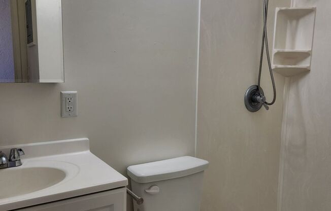 Studio, 1 bath, 217 sqft, $800, Unit 502-B