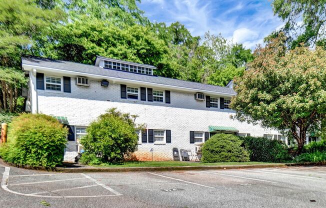 SeVille Apt.-Located Near UGA North Campus!