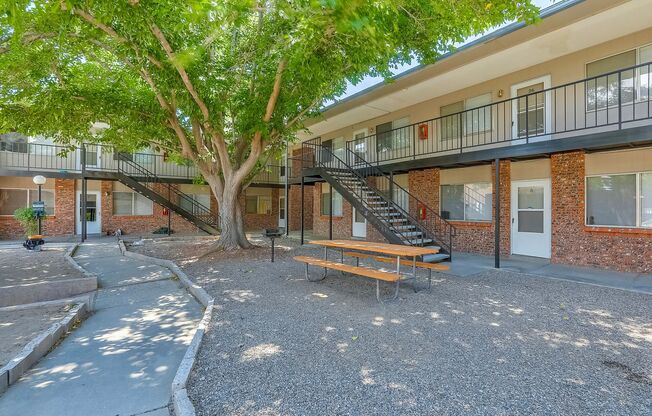 1 bed, 1 bath, 700 sqft, $895, Unit Unit 16