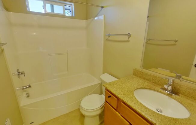 3 beds, 2.5 baths, $2,250, Unit 1