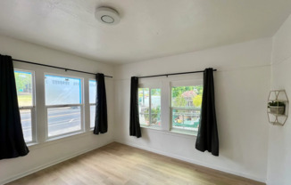 1625-1633 Foothill Blvd