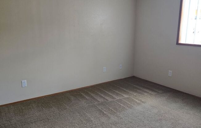 1 bed, 1 bath, 564 sqft, $1,250, Unit 1490-10