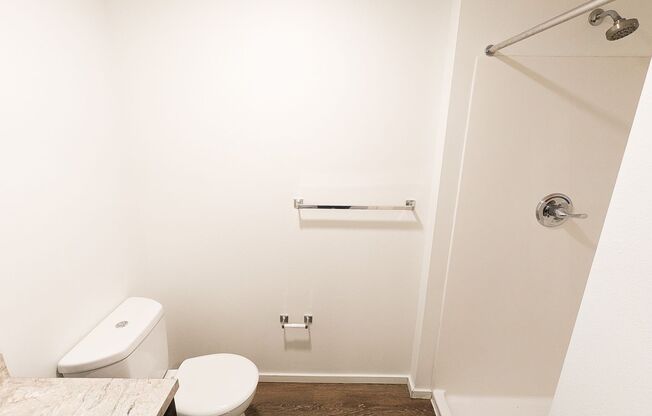 Studio, 1 bath, 186 sqft, $1,465, Unit 421