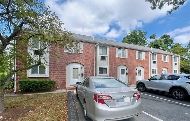 44 FLORAL ST