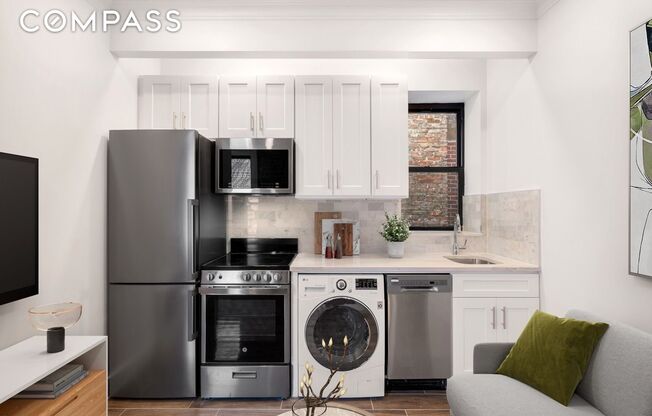 145 W 4 ST