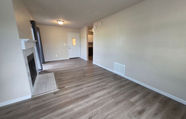 Amazing 1 Bed 1 Bath Condo With Stunning Mountain Views!!