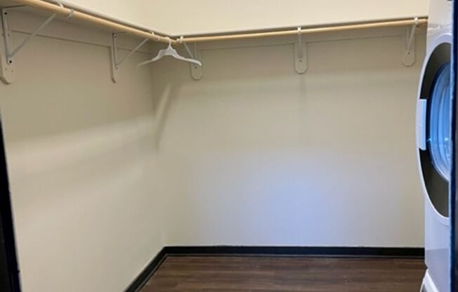 1 bed, 1 bath, 1,092 sqft, $1,650, Unit 108