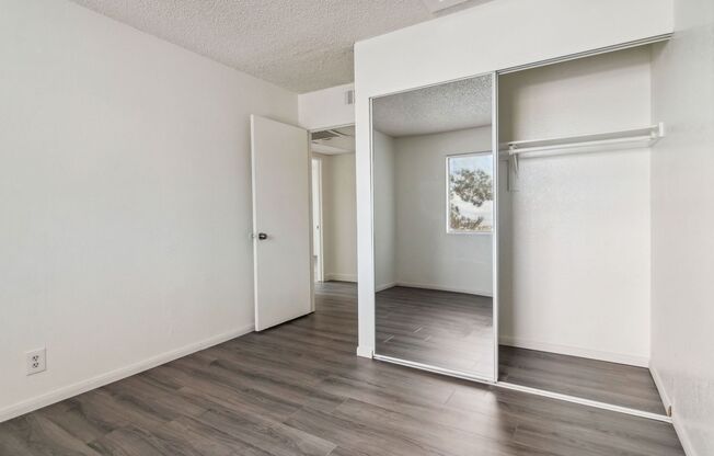 3 beds, 2 baths, $1,595, Unit # 2081
