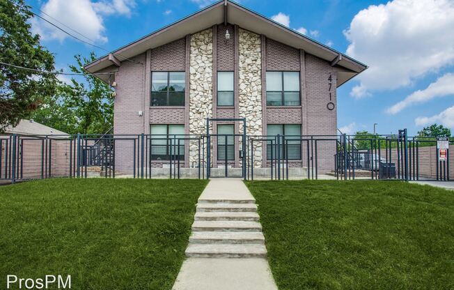 4710 Munger Ave