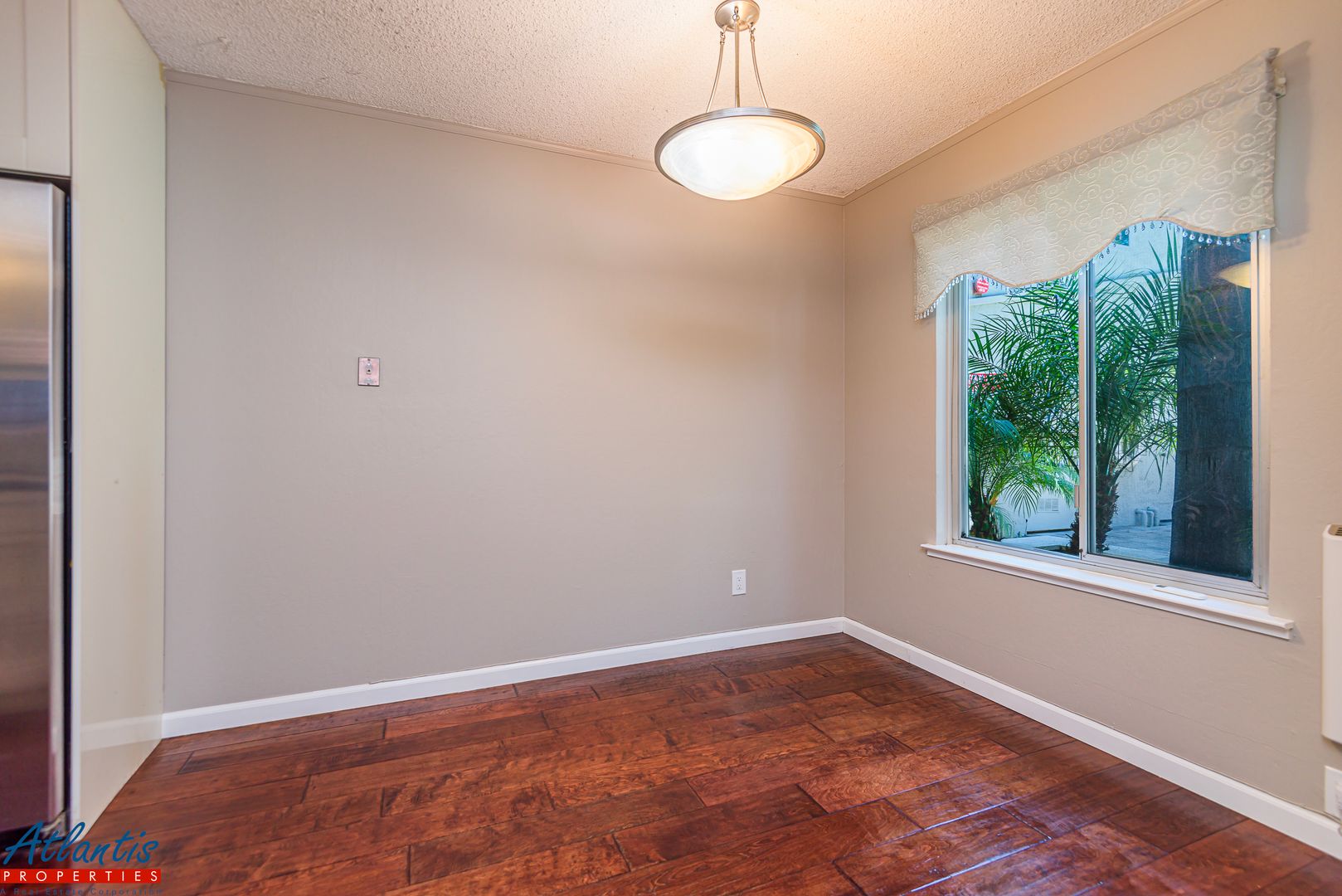 Lovely Condo | Private Yard | Prime Location