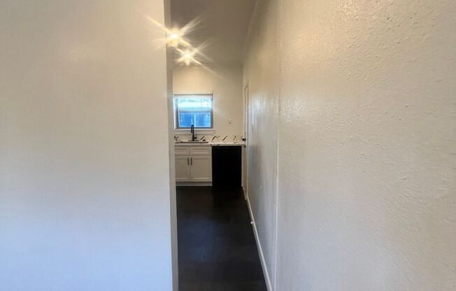 Studio, 1 bath, 600 sqft, $1,199, Unit 1522-04