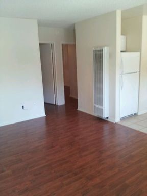 2 beds, 1 bath, $2,300, Unit #8