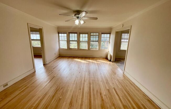 2114 N Summit