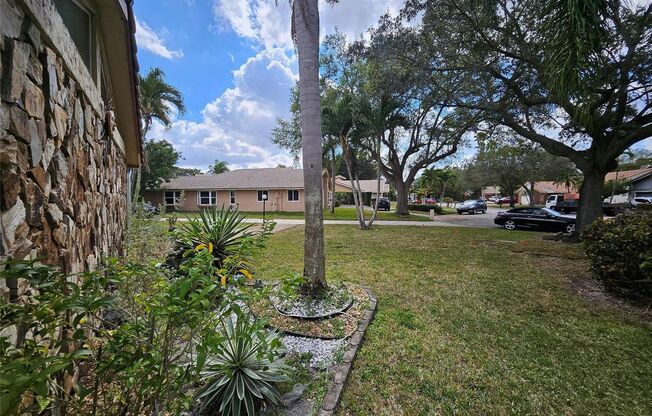 197 NW 113TH WAY #197 CORAL SPRINGS, FL 33071