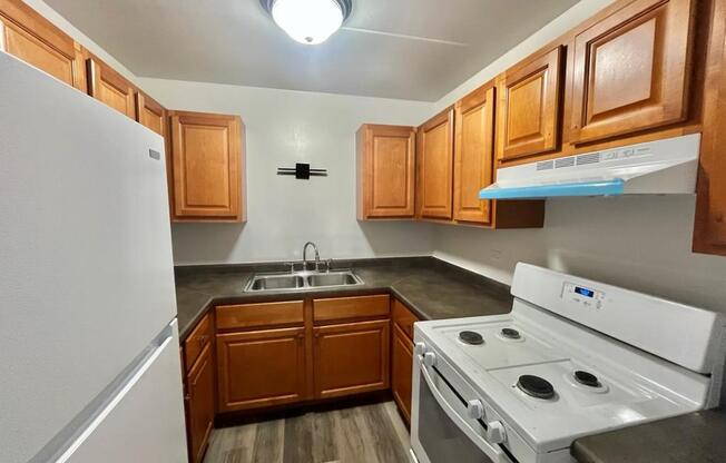 2516 WATERBURY DR