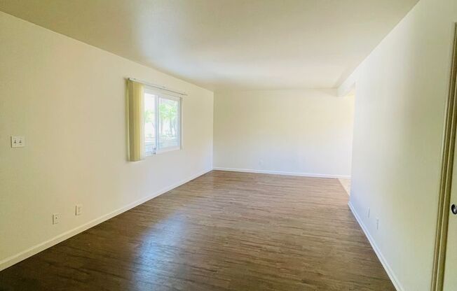 2 beds, 1 bath, 815 sqft, $2,550, Unit 10