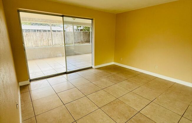 Charming Home with Exquisite Features Near Beaches
