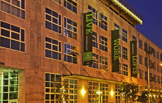 1 bed, 1 bath, 1,300 sqft, $4,000, Unit 529