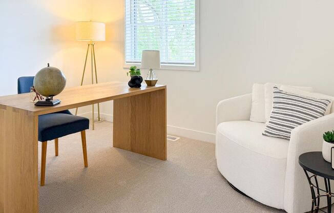 1 bed, 1 bath, 769 sqft, $2,095, Unit 212