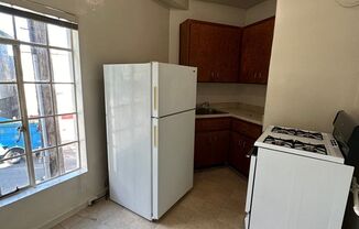 1 bed, 1 bath, 806 sqft, $1,895, Unit 06 (Onsite Manager)