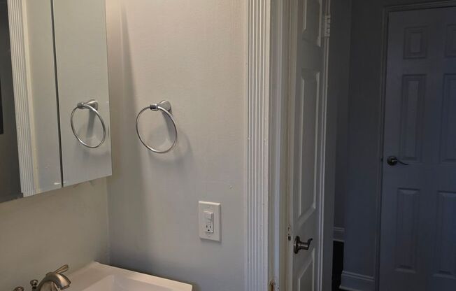 1 bed, 1 bath, 652 sqft, $1,795, Unit 317