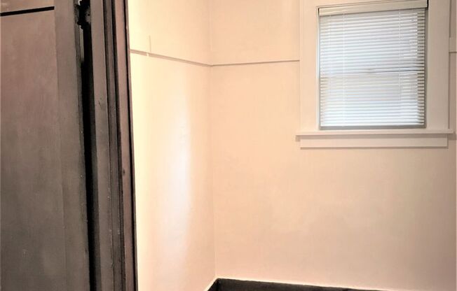 Elwood Apartments