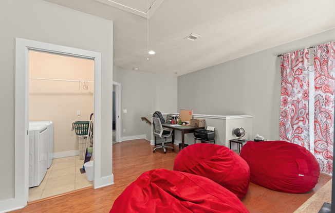 2223 AMHERST AVE