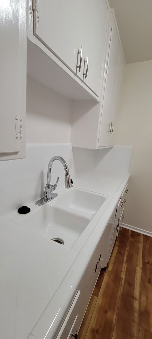 1 bed, 1 bath, $1,695, Unit 03