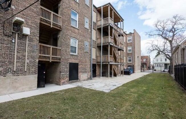 1 bed, 1 bath, $1,150, Unit 7554-2B