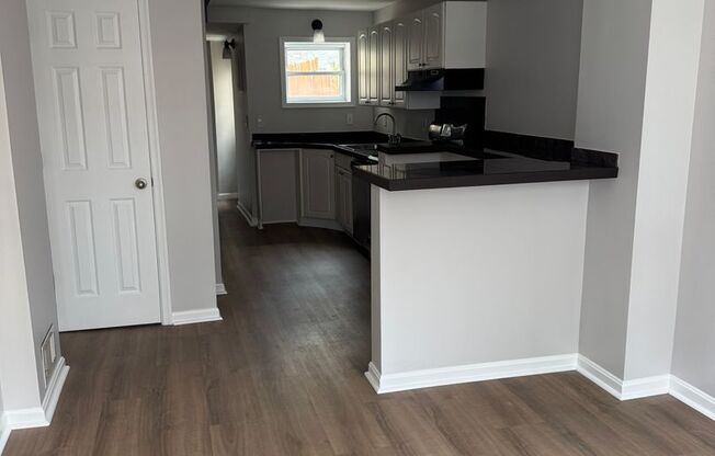 Beautifully Renovated 2 Bed / 2 Bath Rowhome in the Heart of Fells Point