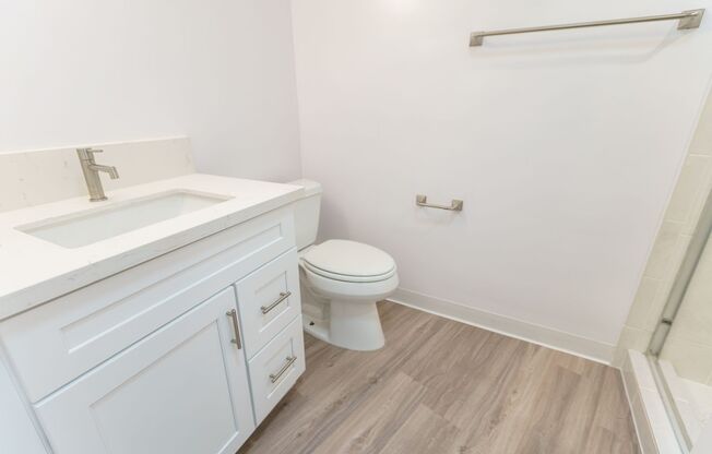 Studio, 1 bath, 350 sqft, $1,748, Unit 300