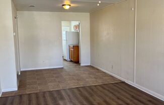 2 beds, 1 bath, $850, Unit 1