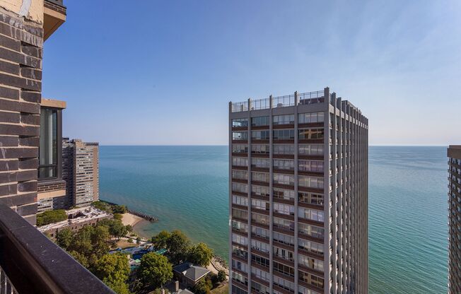 3 beds, 1.5 baths, 1,001 sqft, $3,300, Unit 26H