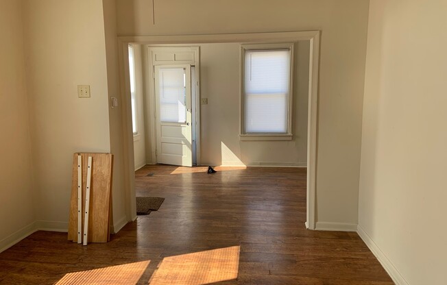 2 beds, 1 bath, $1,000