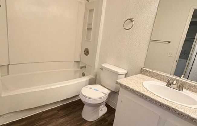 2 beds, 2 baths, 918 sqft, $1,800, Unit 29
