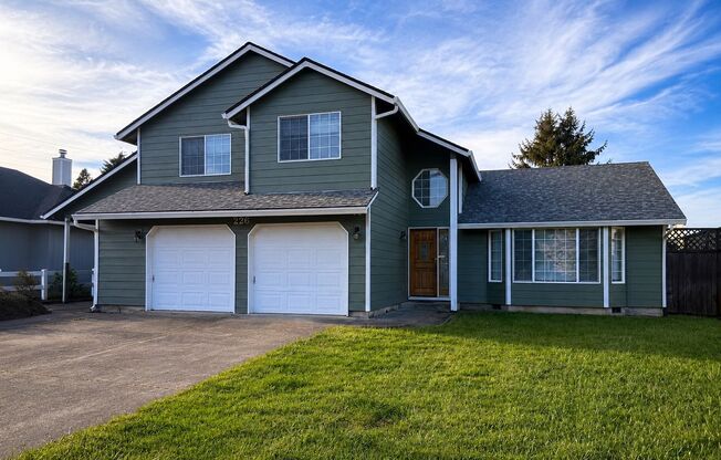 Spacious Kelso Home for Lease w/ Additional Shop Space - 226 Sparks Dr Kelso, WA